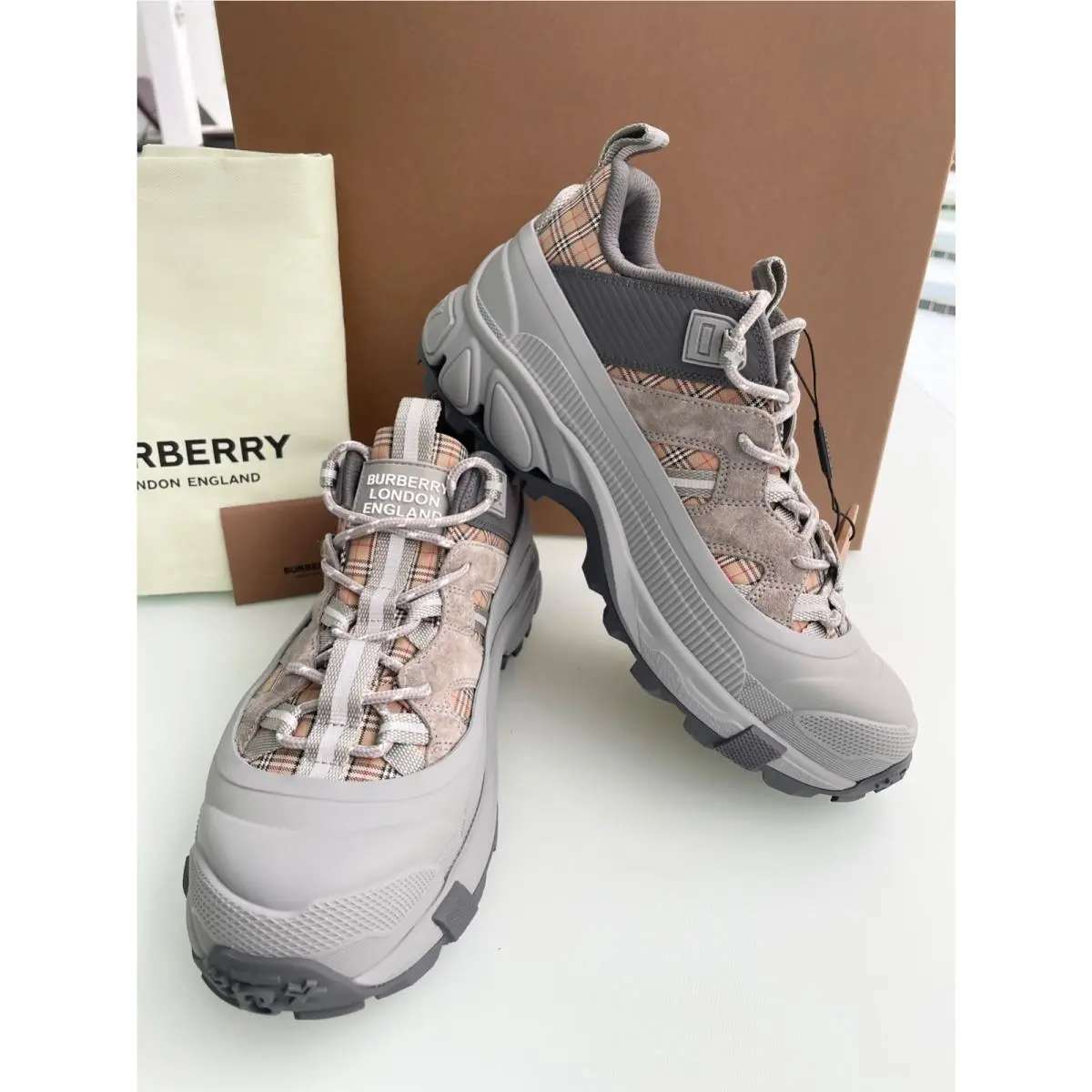 Burberry shoes - Burberry Arthur - Arthur - 8043864 - Gray (UPC: 5045626154756) 8