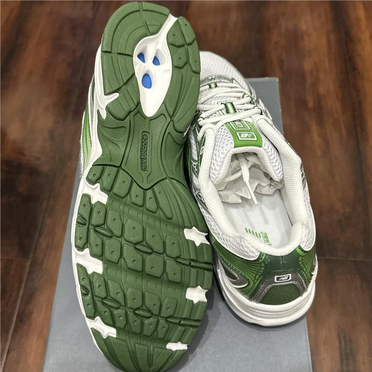 New Balance shoes - New Balance 740 - U740GH2 - Green 3