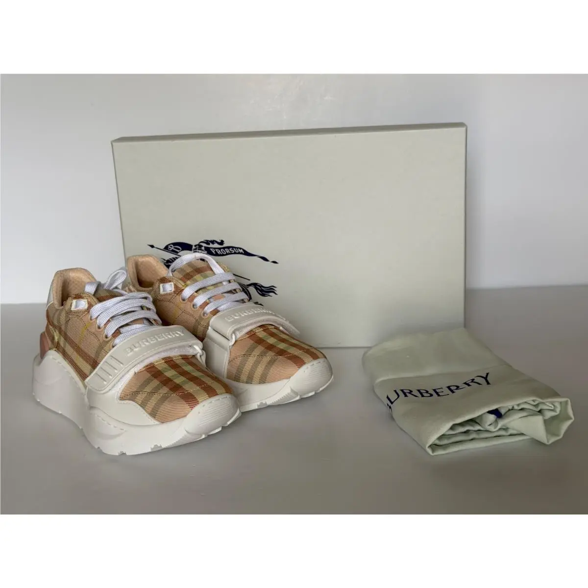 Burberry shoes - Teacup 15