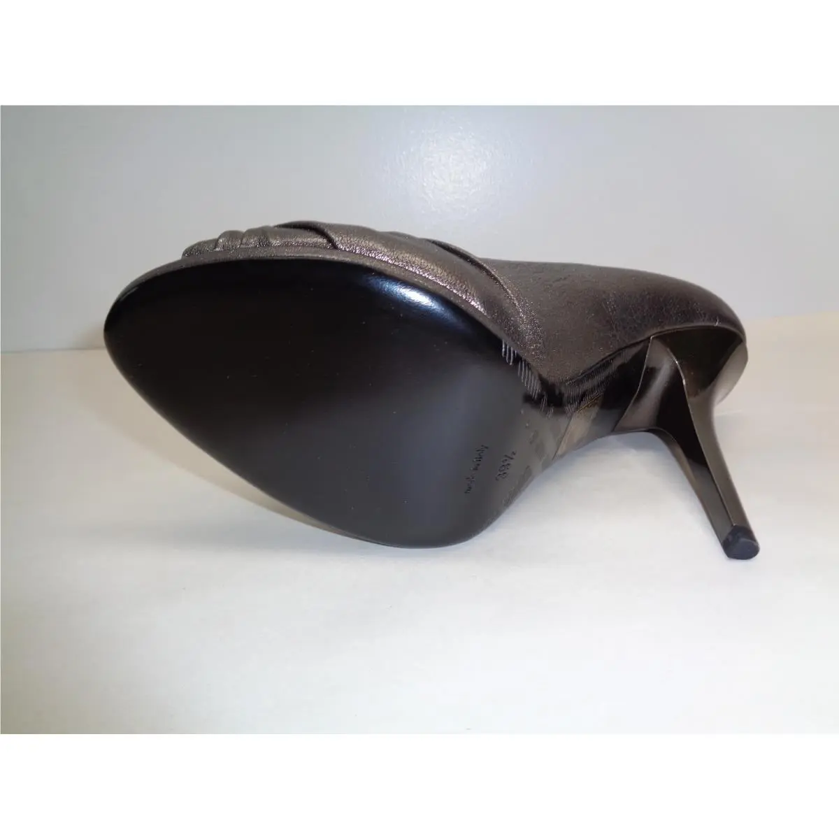 Burberry shoes - Gray (UPC: 5045317490576) 4