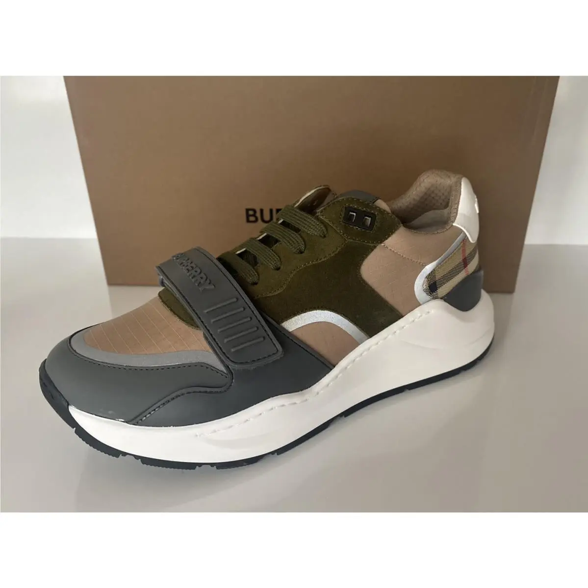 Burberry shoes - 8045292 - 8045292 - Beige/Green 2