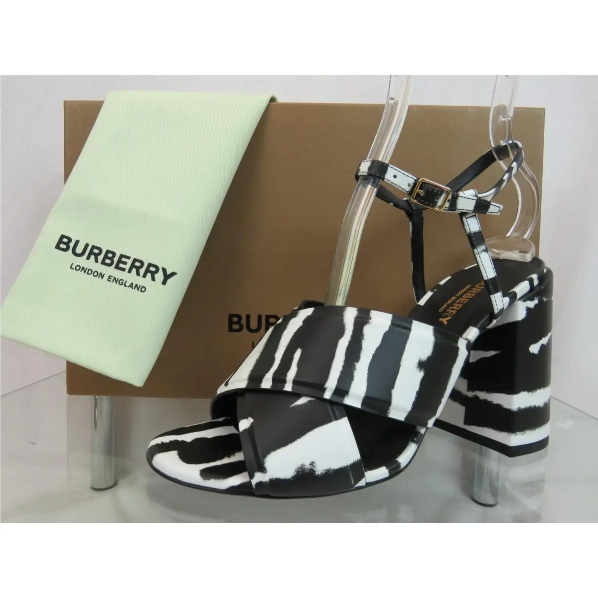 Burberry shoes - BURBERRY CASTLEBAR - CASTLEBAR - Black (UPC: 5045621719516) 1