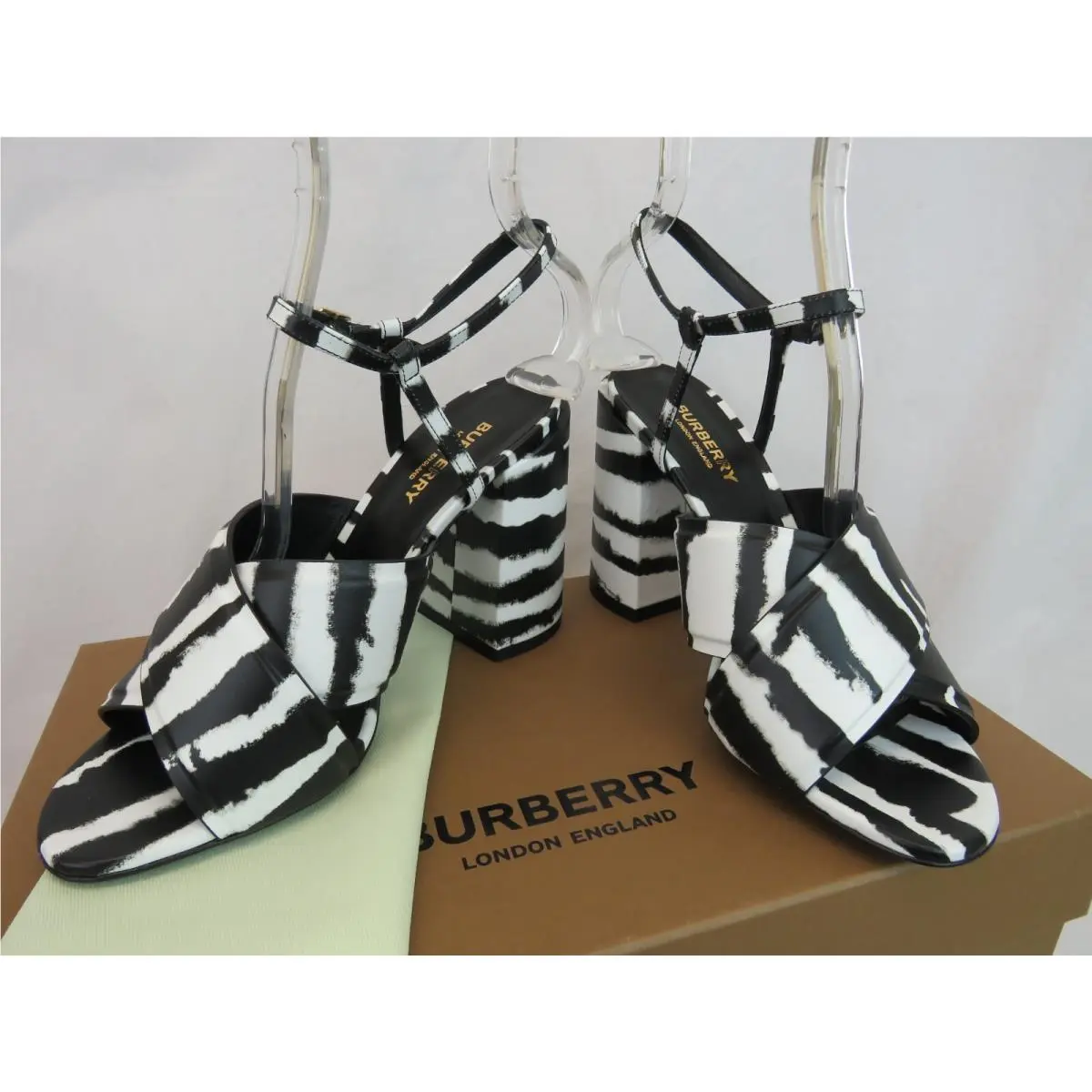 Burberry shoes - BURBERRY CASTLEBAR - CASTLEBAR - Black (UPC: 5045621719516) 4