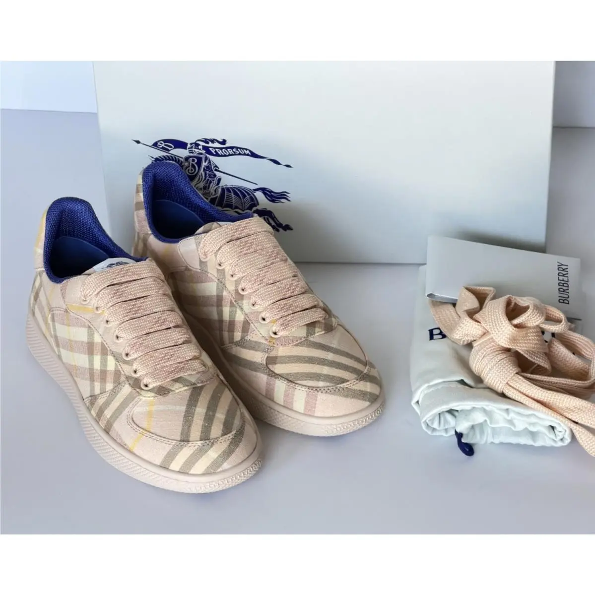 Burberry shoes - Teacup (UPC: 5045708864061) 11