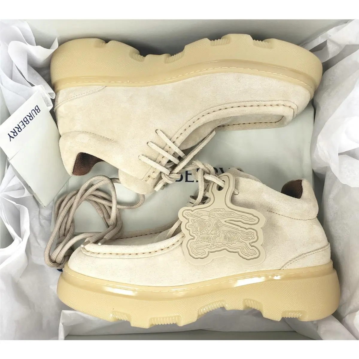 Burberry shoes - Beige (UPC: 5045705185664) 1