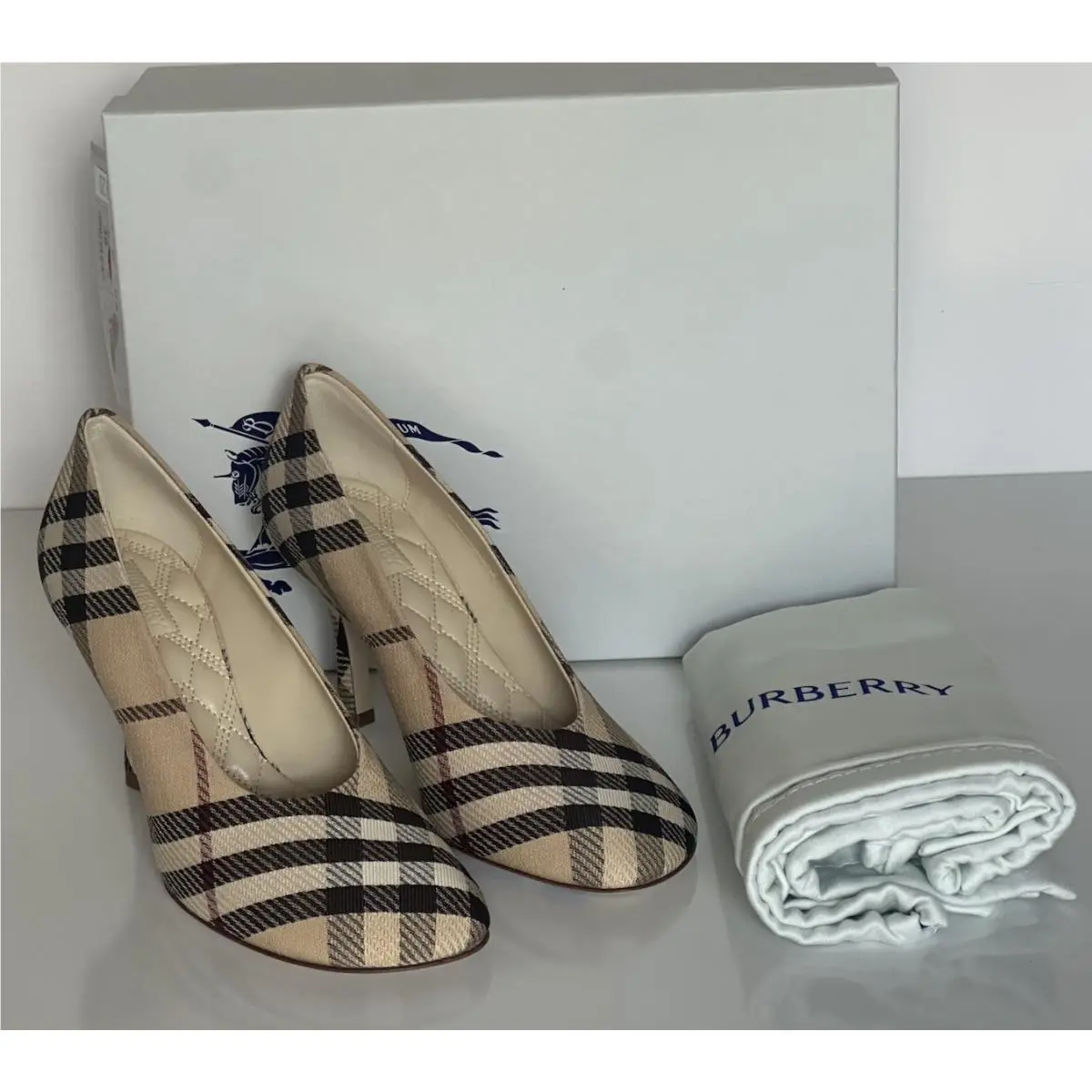 Burberry shoes - Alabaster IP Check (UPC: 5045708579347) 10