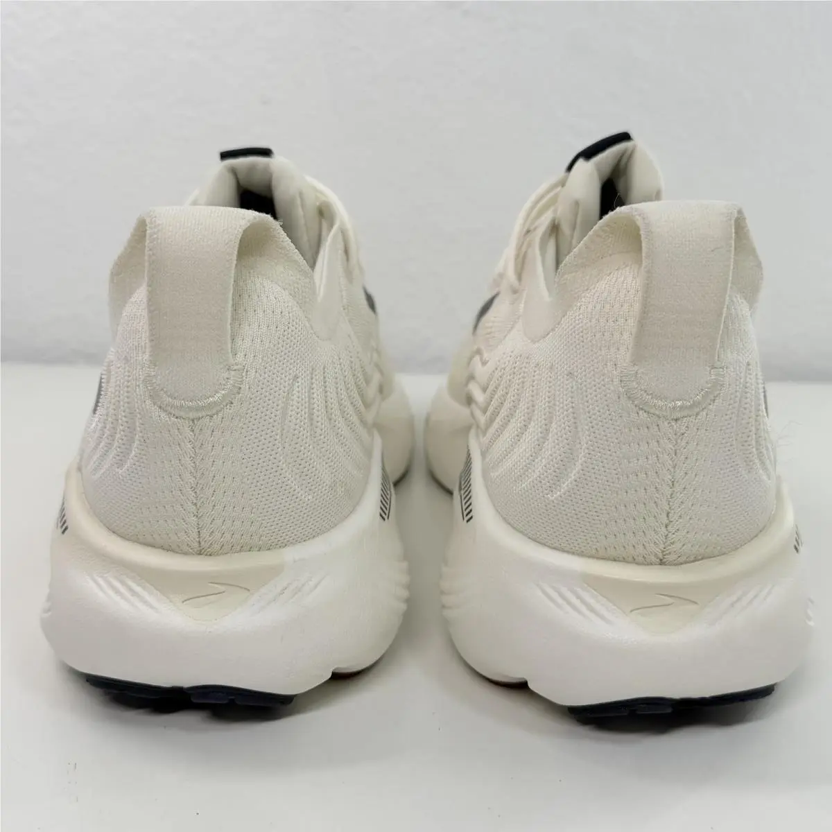 Brooks shoes - Brooks Adrenaline GTS 15 - Adrenaline GTS - 1104541D272 - White 2