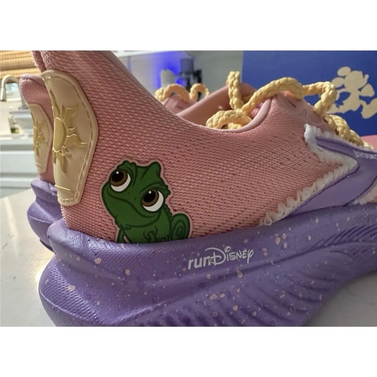 Brooks shoes - Brooks Ghost - Ghost - Pink And Purple 3