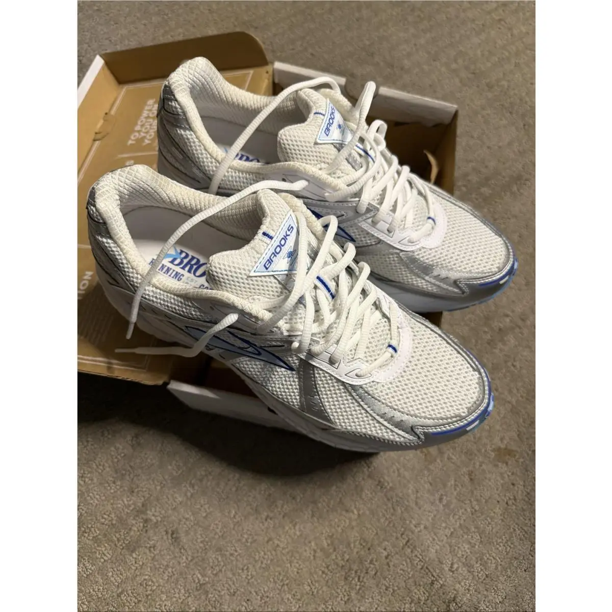 Brooks shoes - Brooks Adrenaline GTS 10 - Adrenaline GTS - White 1