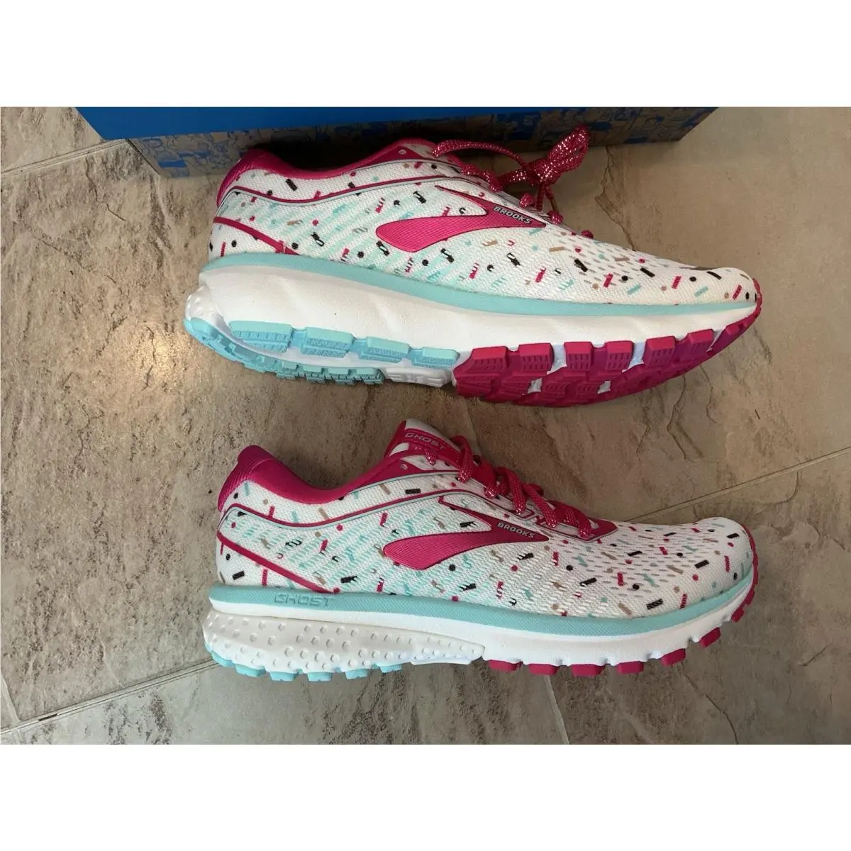 Brooks shoes - Brooks Ghost - Ghost - White 11