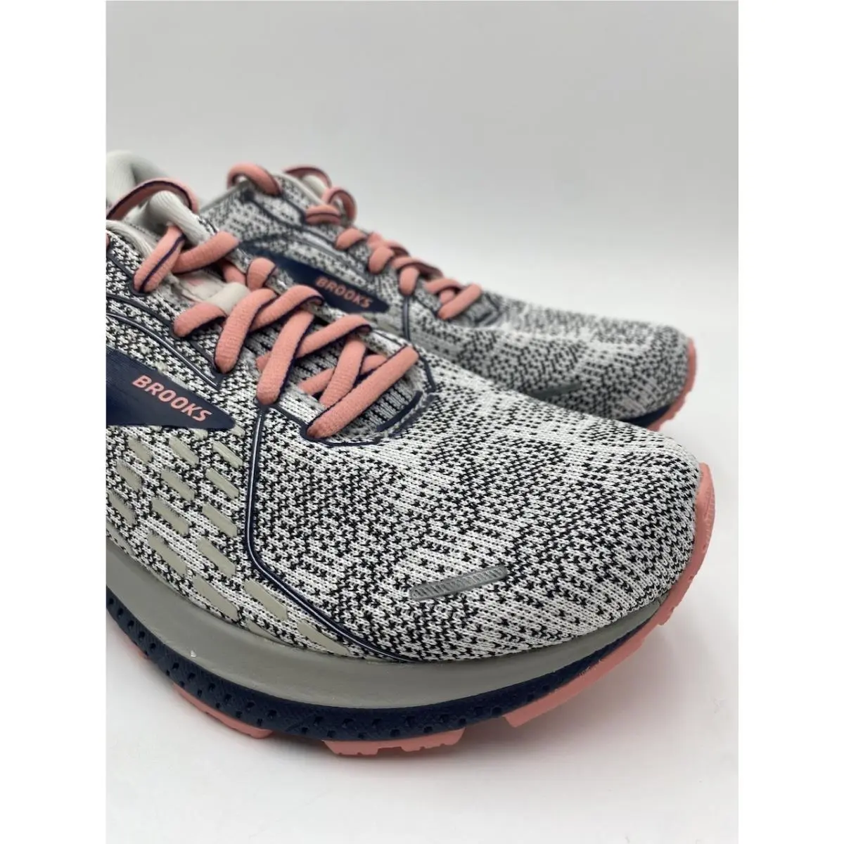 Brooks shoes - Brooks Adrenaline GTS 21 - Adrenaline GTS - White 0